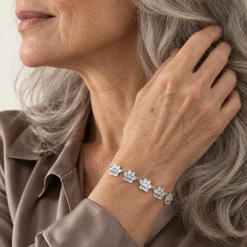 Il Bracciale Zampa d’Amore – Inciso con il suo nome