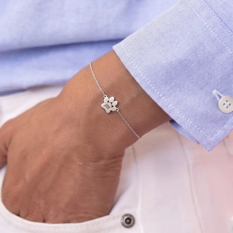 Il Bracciale Zampa d’Amore – Inciso con il suo nome
